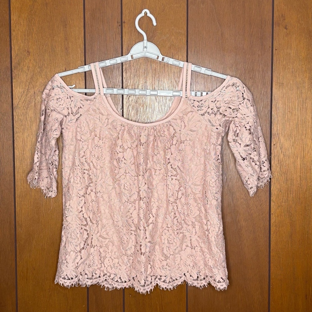 WHBM Top Womens Small‎ Pink Cold Shoulder Lace Boho Fairy Cottagecore Festival